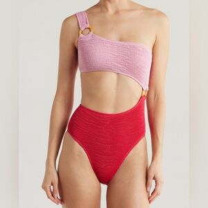 CLEONIE Shell Colorblock One-Piece Swimsuit